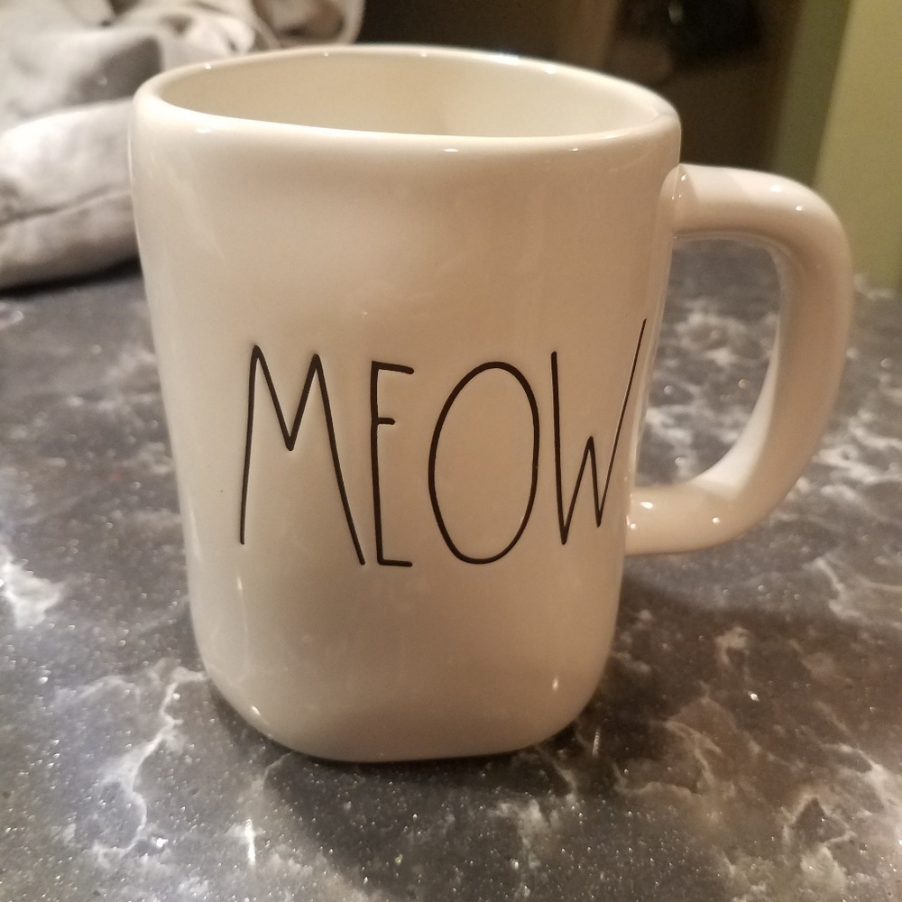 Set of 2 Rae Dunn MEOW mugs